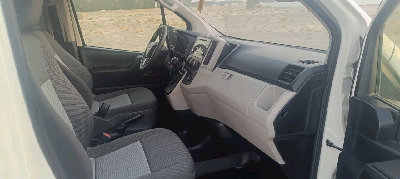 Toyota Hiace - Image 7