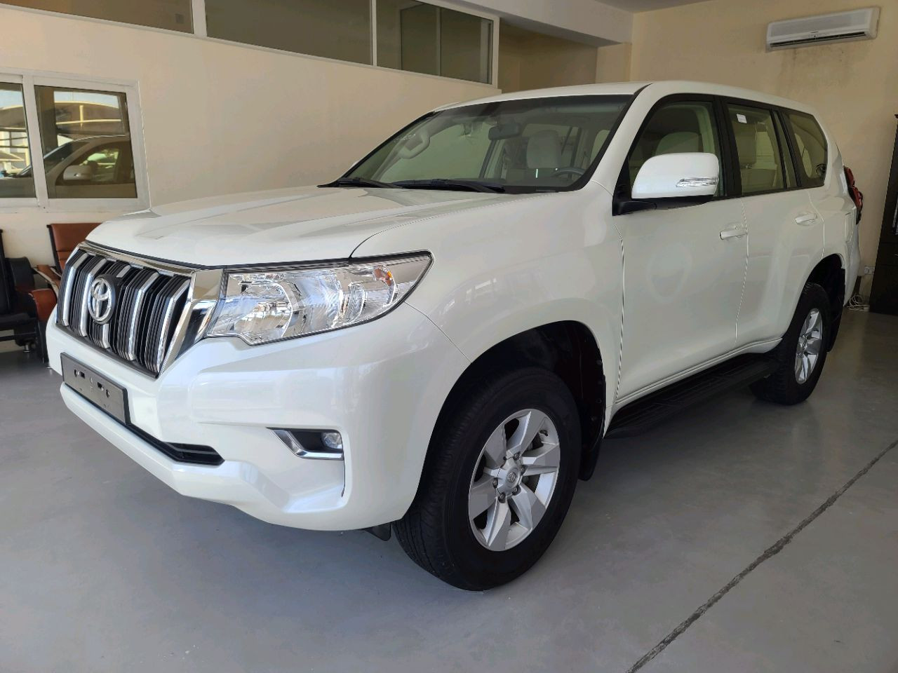 Toyota Prado - Image 7