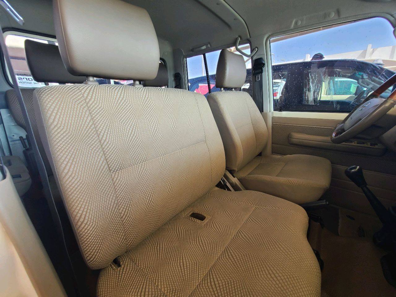 Toyota Land Cruiser - Image 4