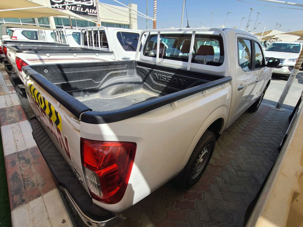 Nissan Navara - Image 8