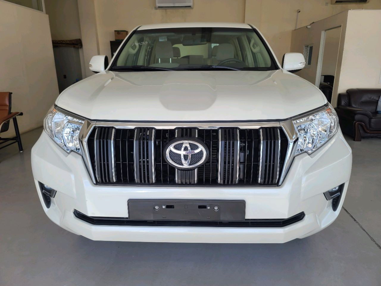 Toyota Prado - Image 6