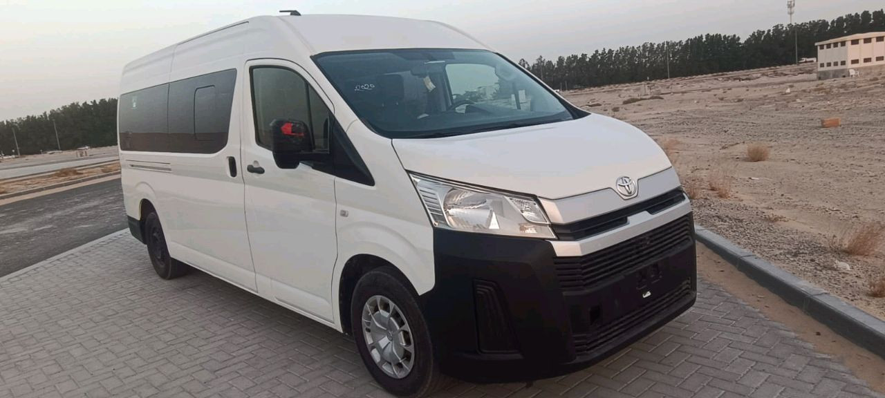 Toyota Hiace - Image 8