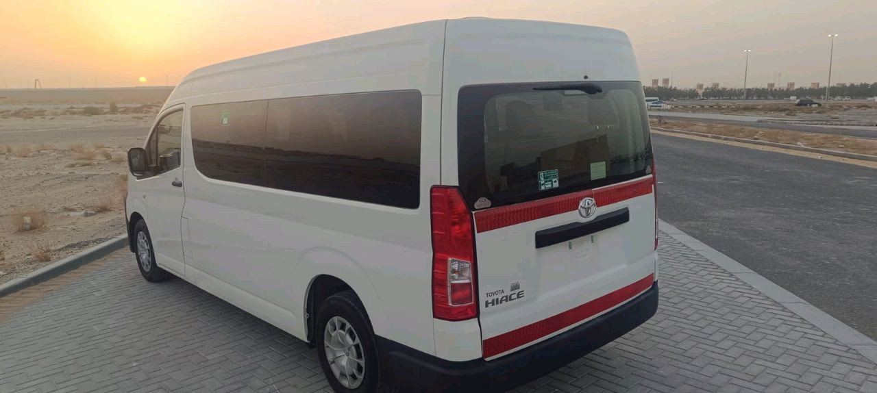Toyota Hiace - Image 11