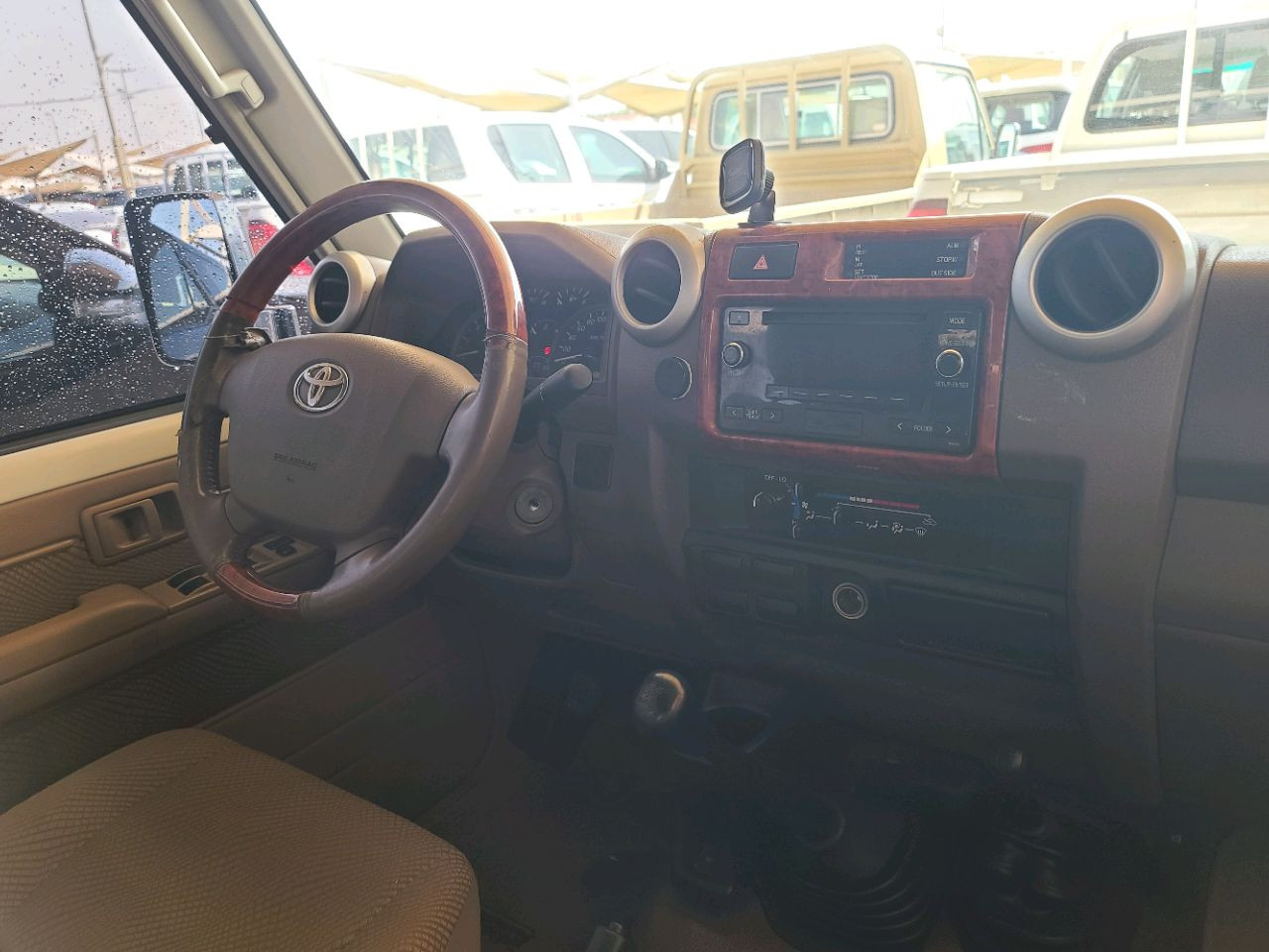 Toyota Land Cruiser - Image 3