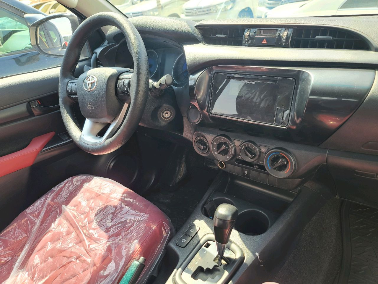 Toyota Hilux - Image 7