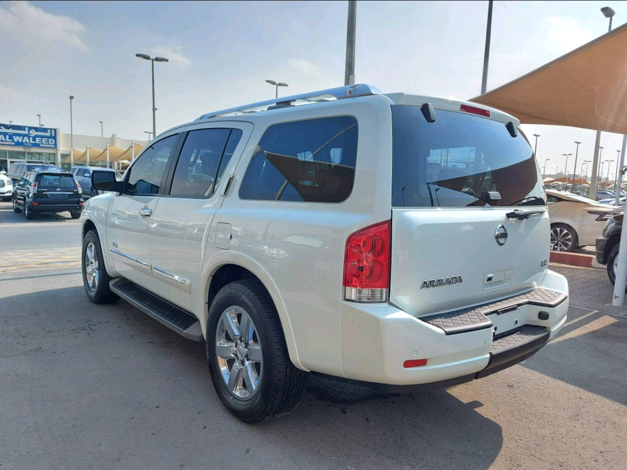 Nissan Armada - Image 3