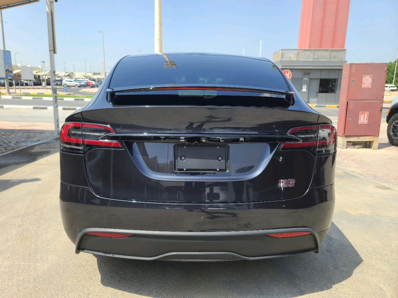 Tesla Model X - Image 8
