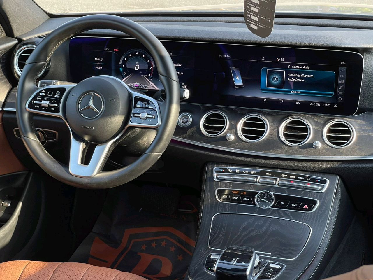 Mercedes Benz E-Class - Image 4