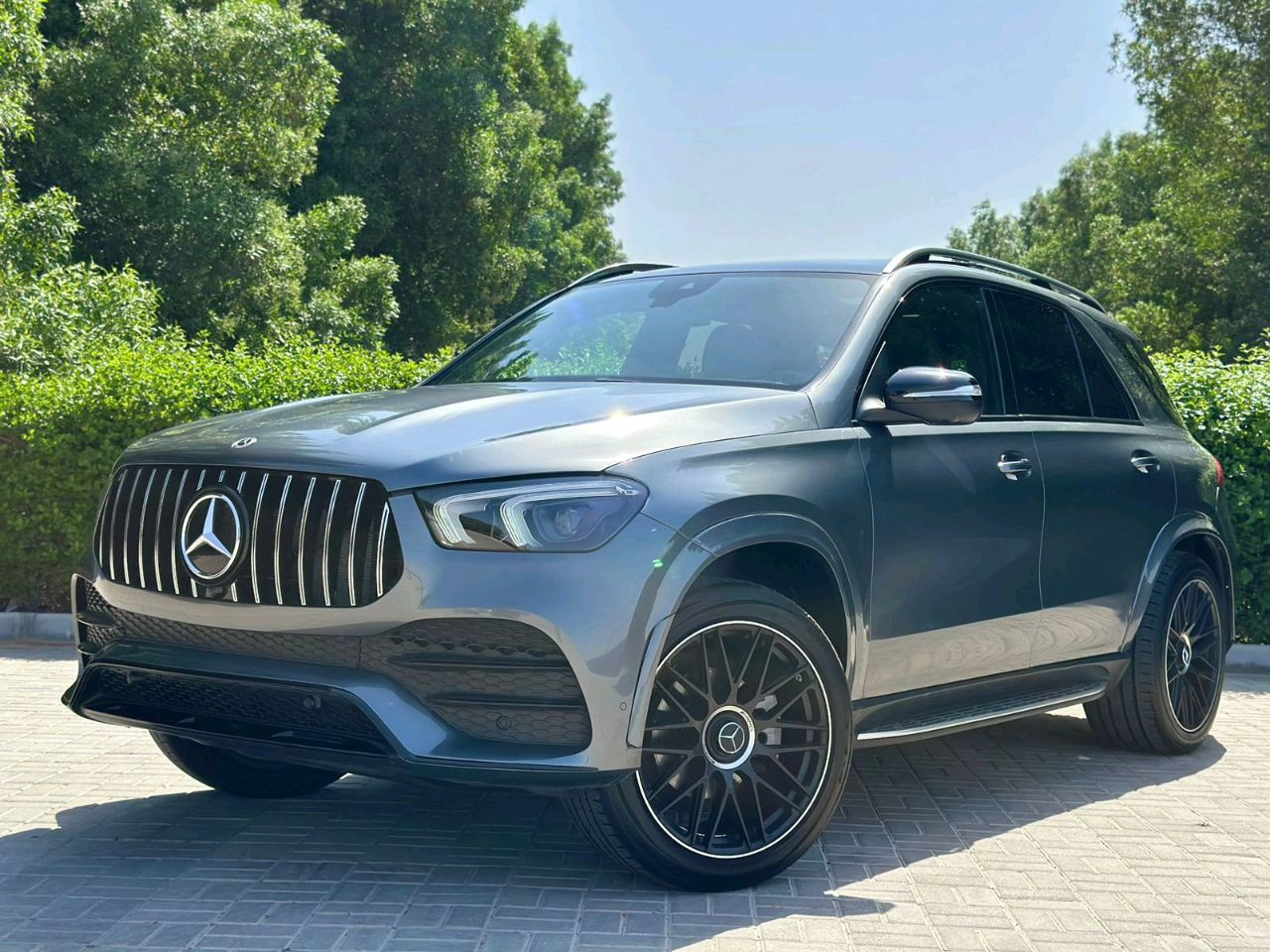 Mercedes Benz GLE SUV - Image 10