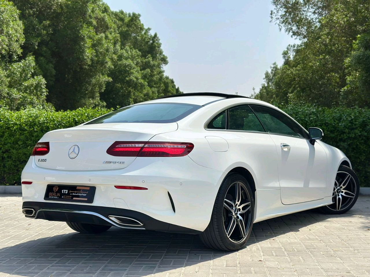 Mercedes Benz E-Class - Image 8