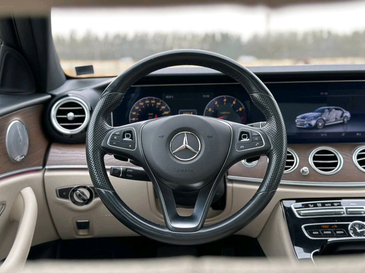 Mercedes Benz E-Class - Image 3