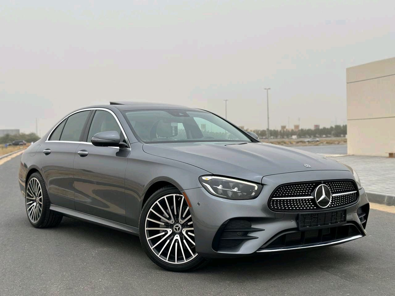 Mercedes Benz E-Class - Image 8