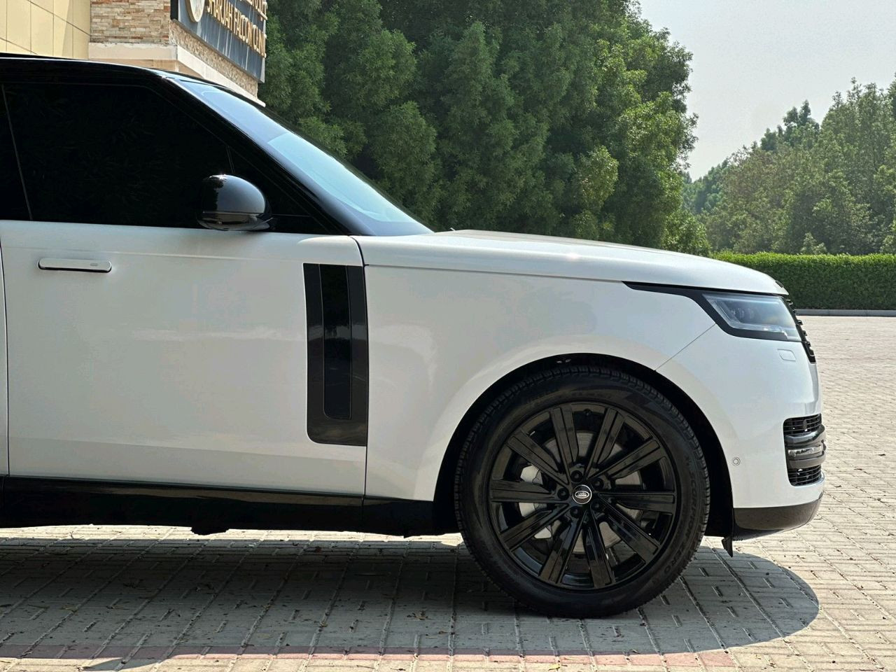 Range Rover Vogue - Image 11