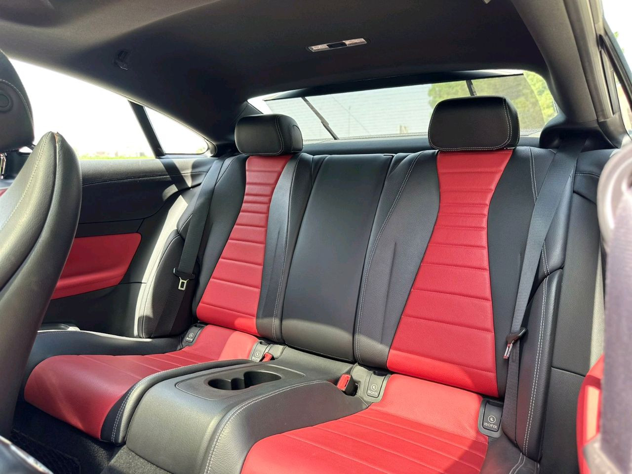 Mercedes Benz E-Class - Image 4