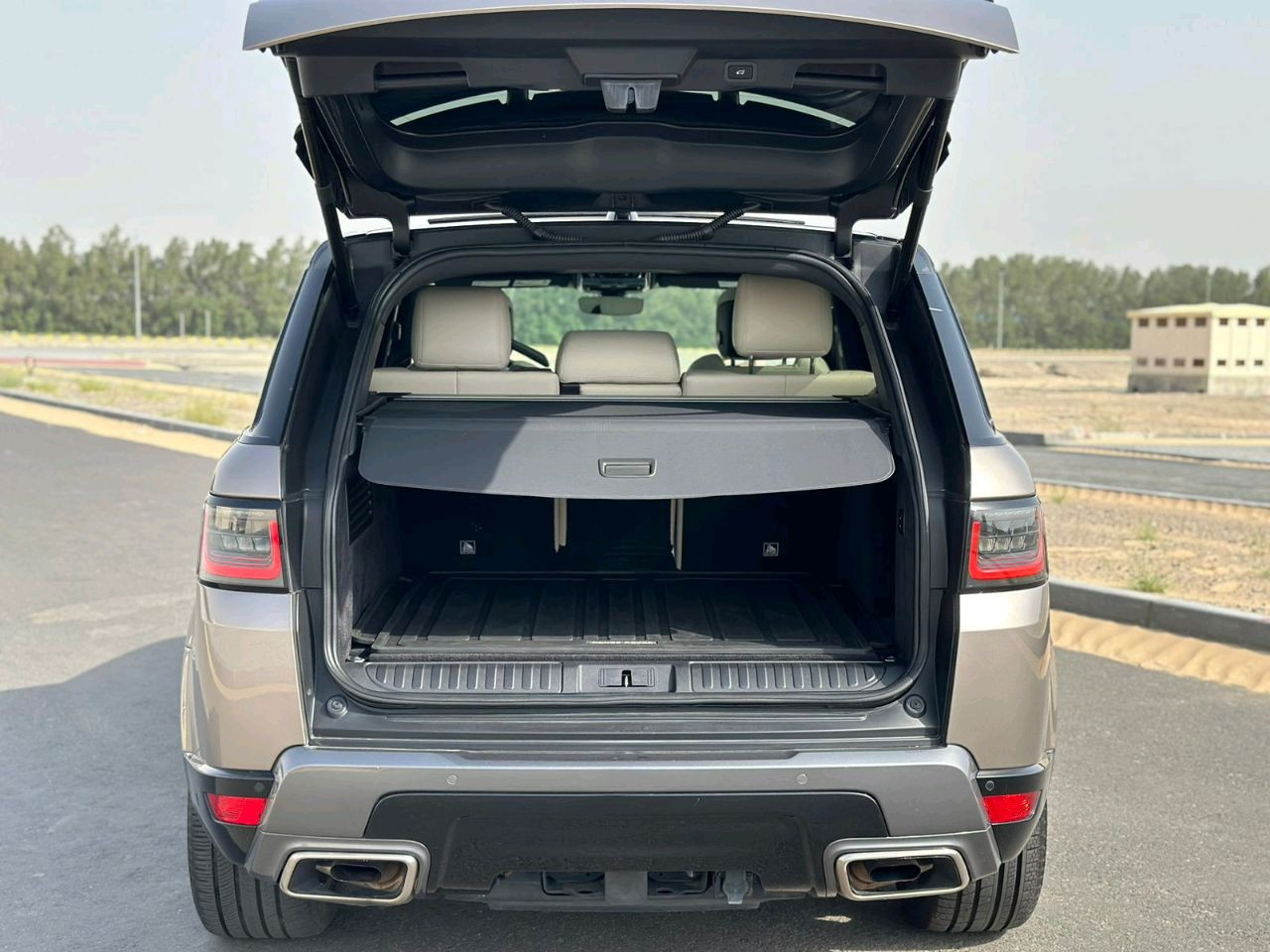 Range Rover Sport - Image 11