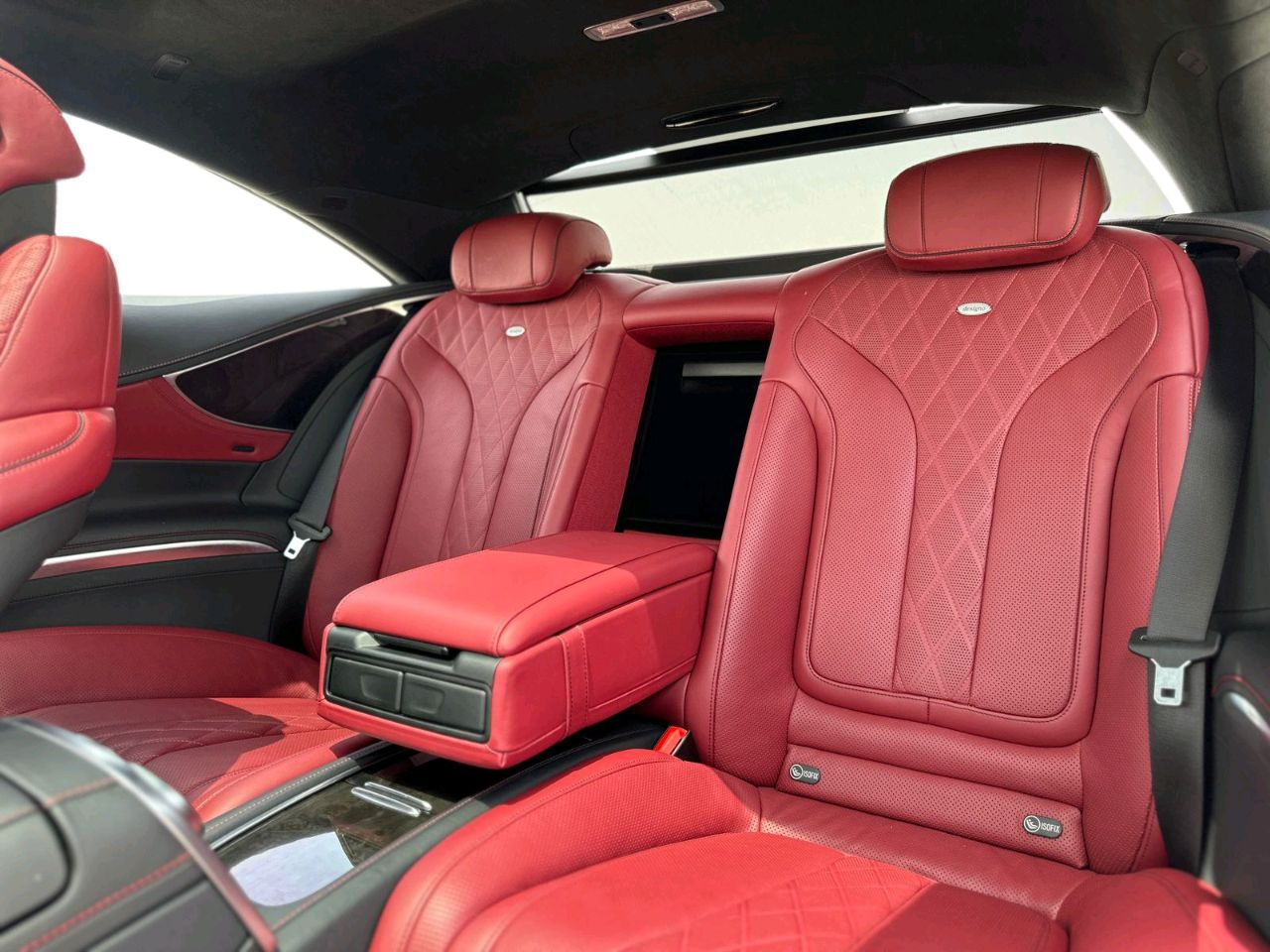 Mercedes Benz S-Class - Image 4