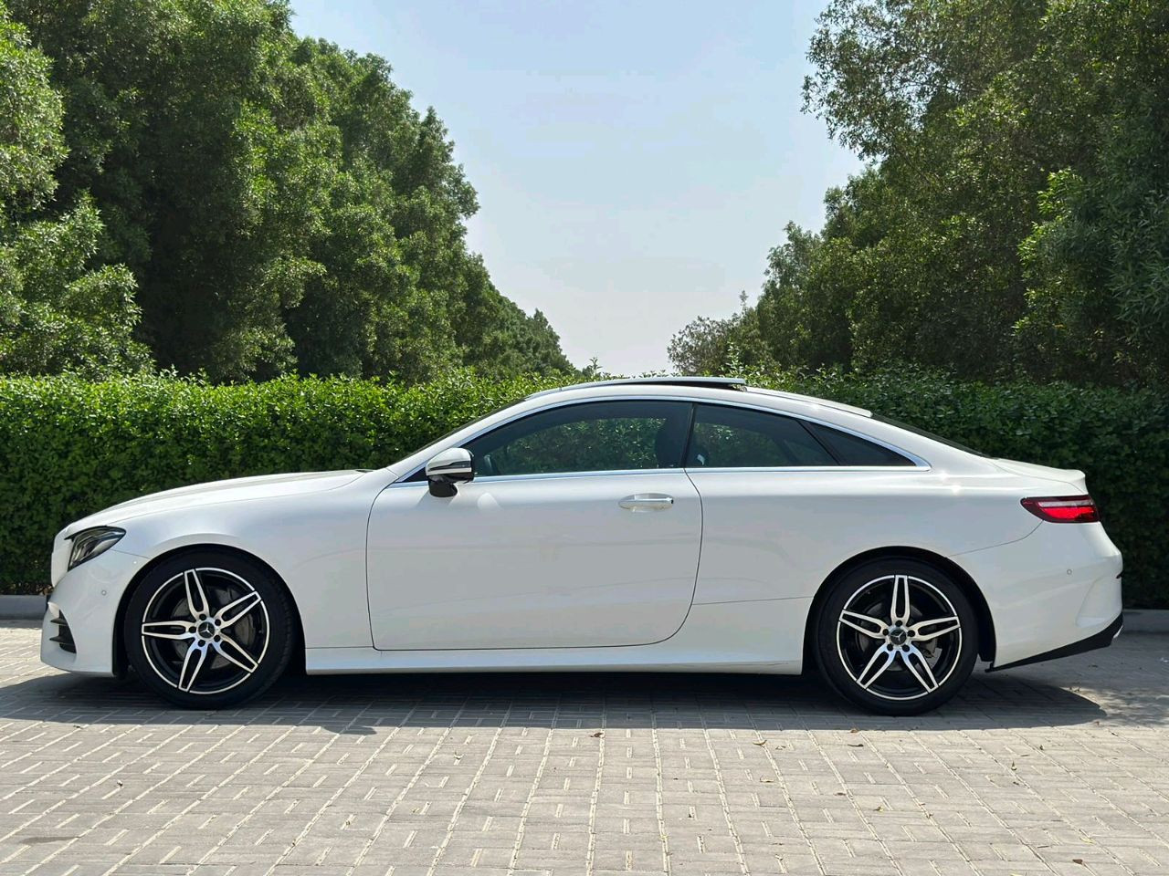 Mercedes Benz E-Class - Image 7