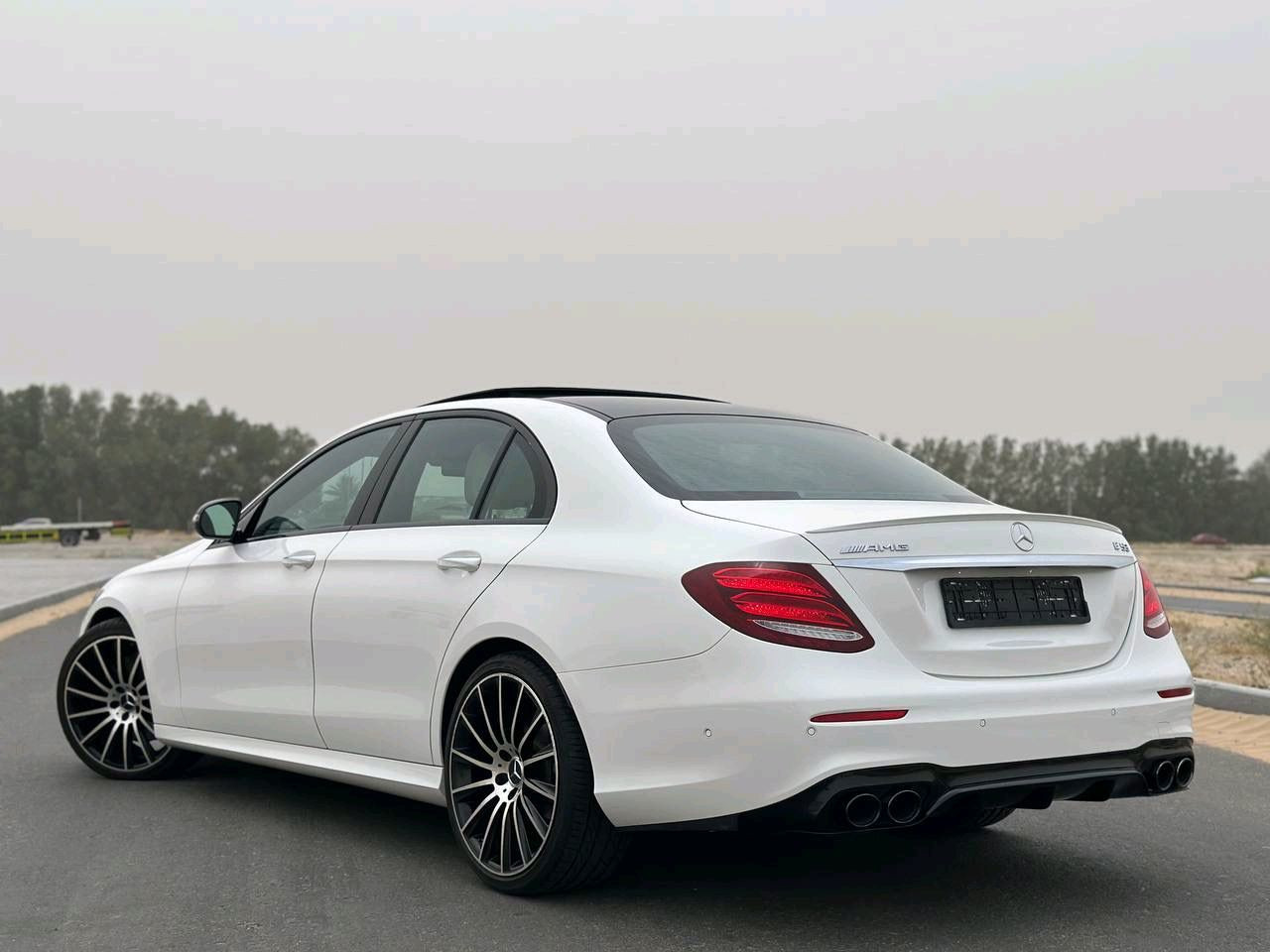 Mercedes Benz E-Class - Image 9