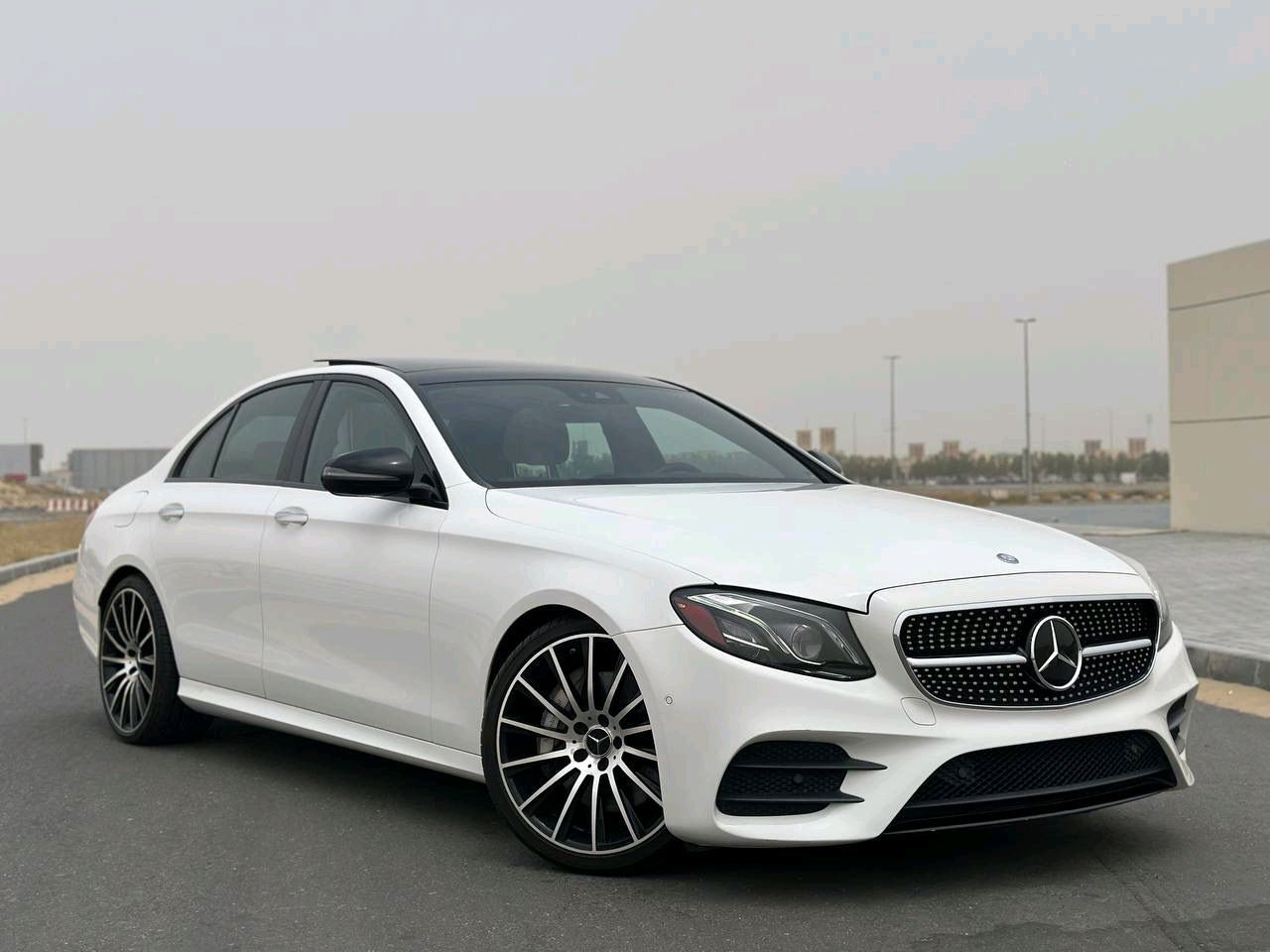 Mercedes Benz E-Class - Image 6