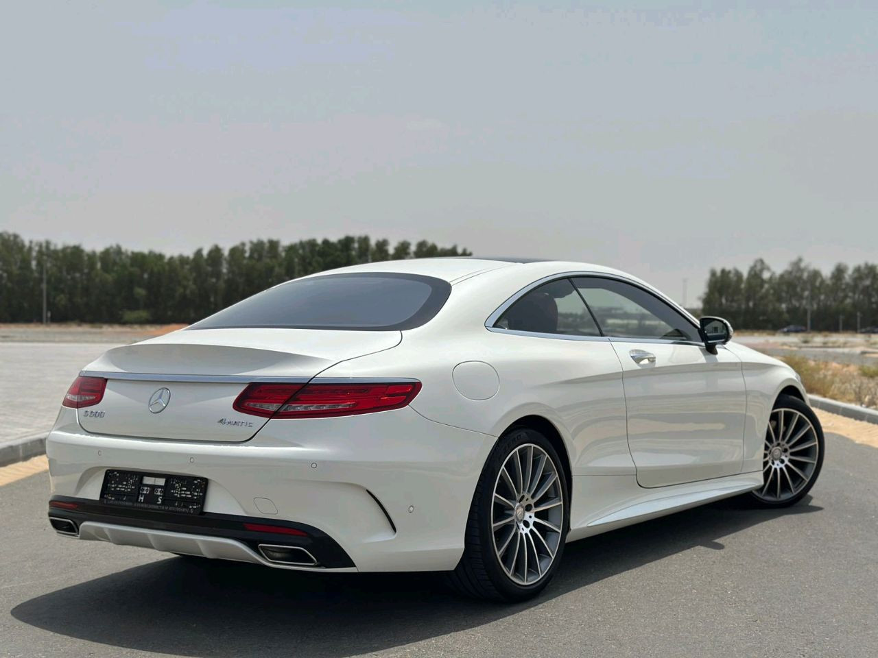 Mercedes Benz S-Class - Image 8