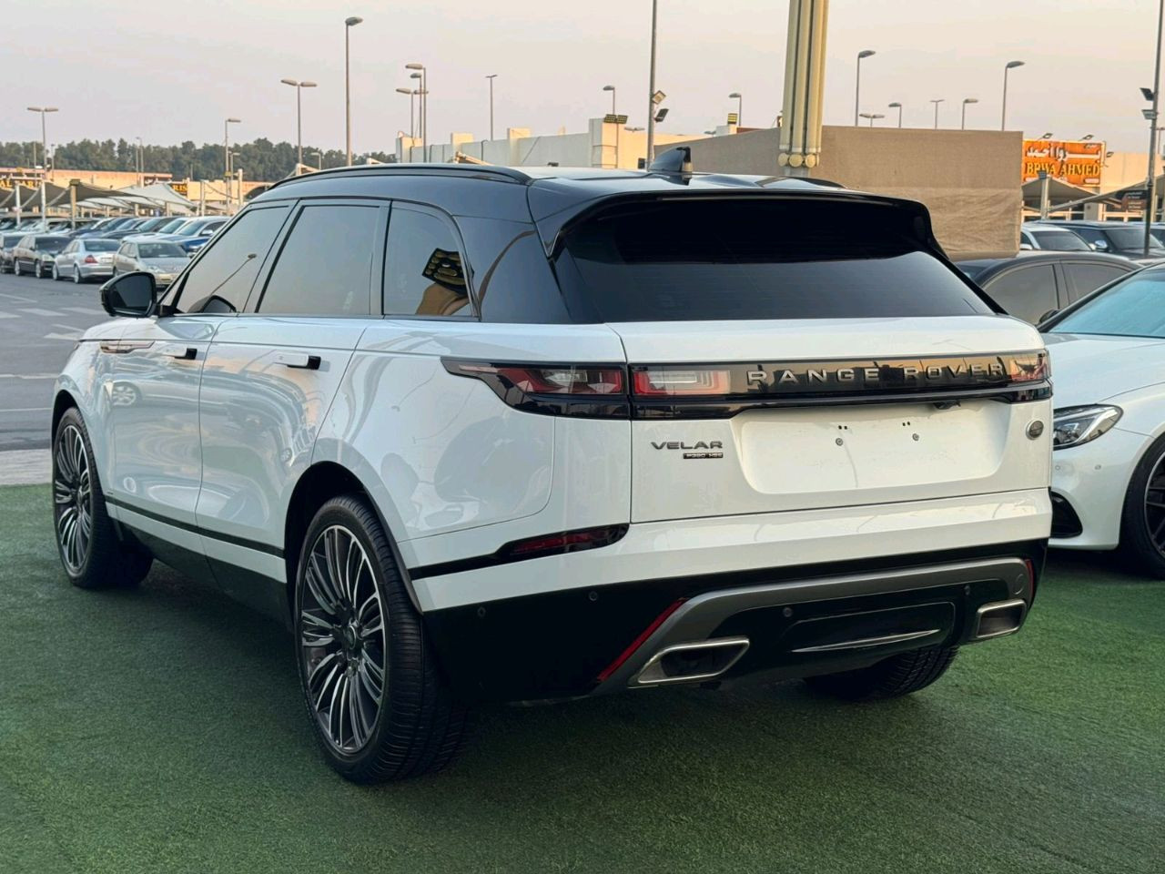 Range Rover VELAR - Image 7