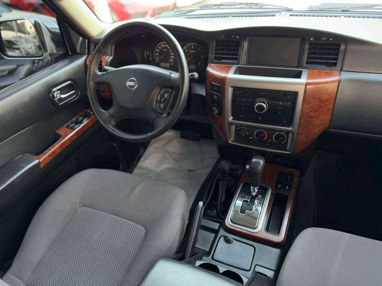 Nissan Safari - Image 11