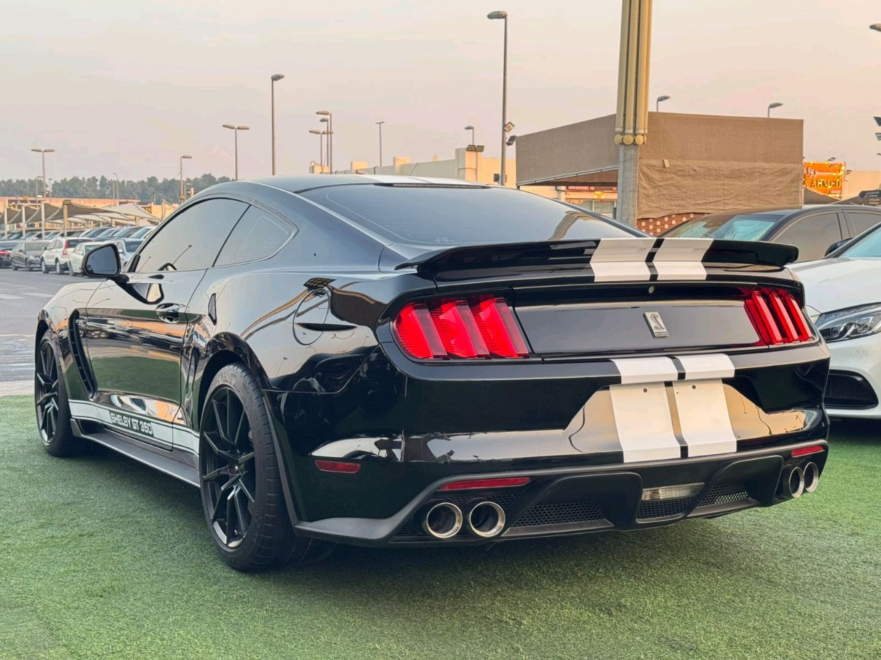 Ford Mustang - Image 8