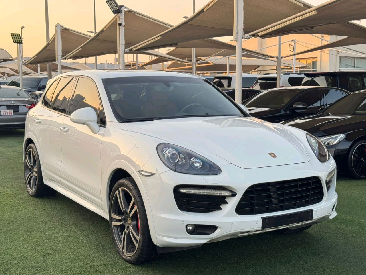 Porsche Cayenne - Image 7