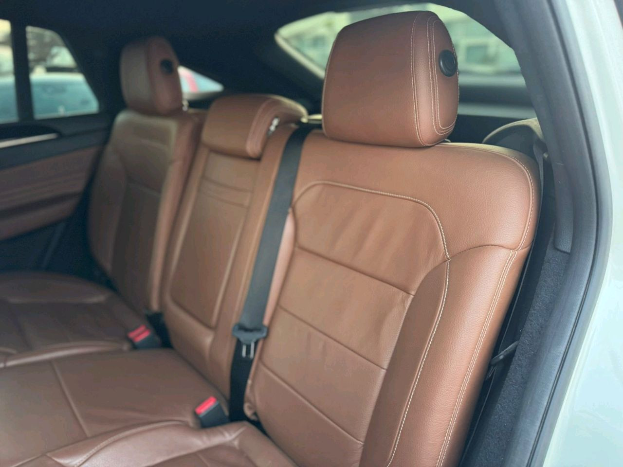 Mercedes Benz GLE SUV - Image 6