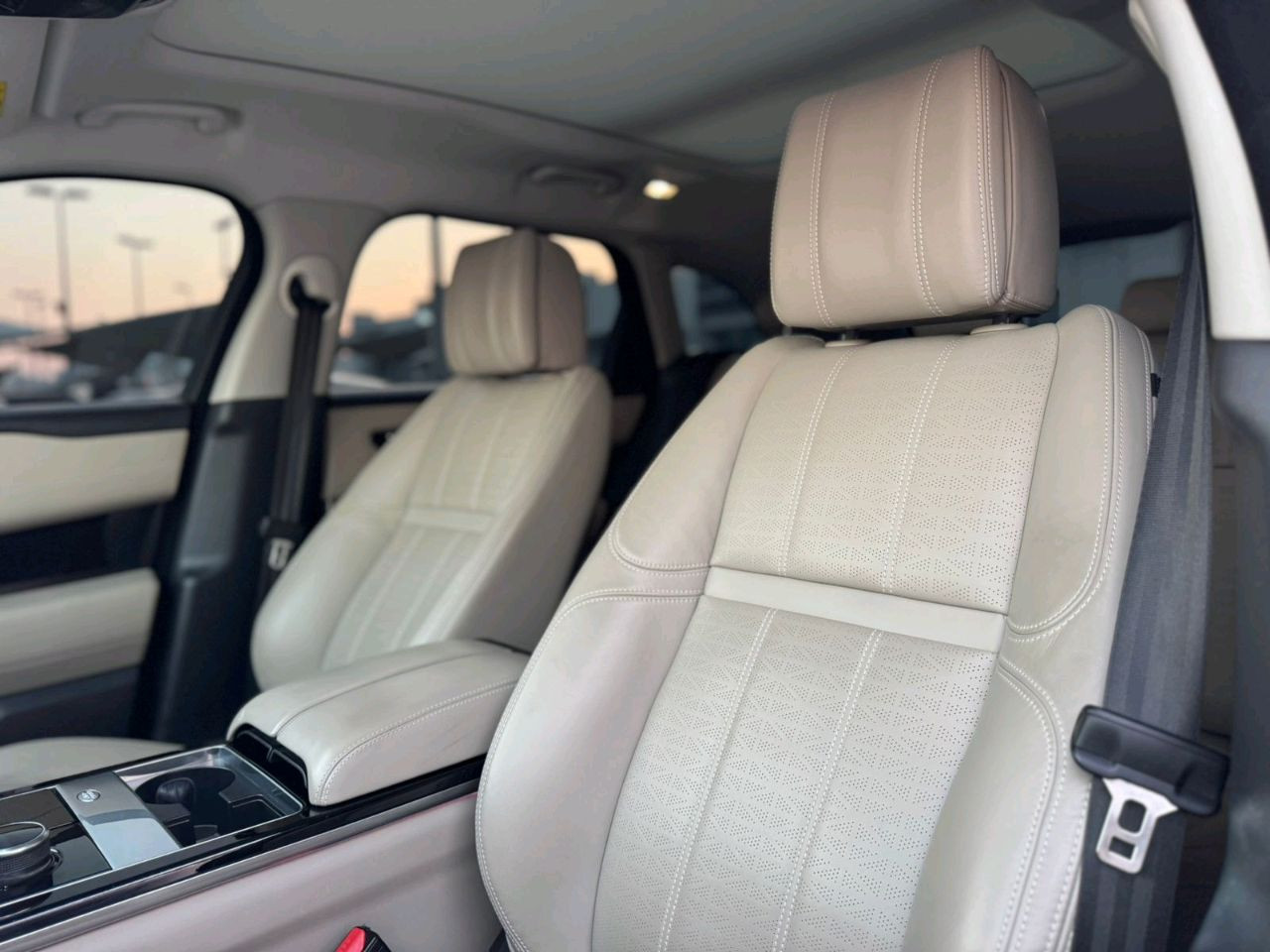 Range Rover VELAR - Image 9