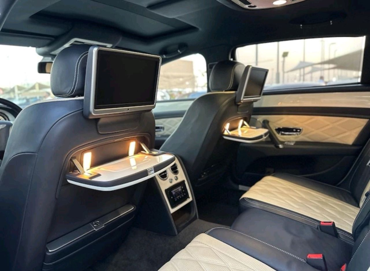 Bentley Continental Flying Spur - Image 6