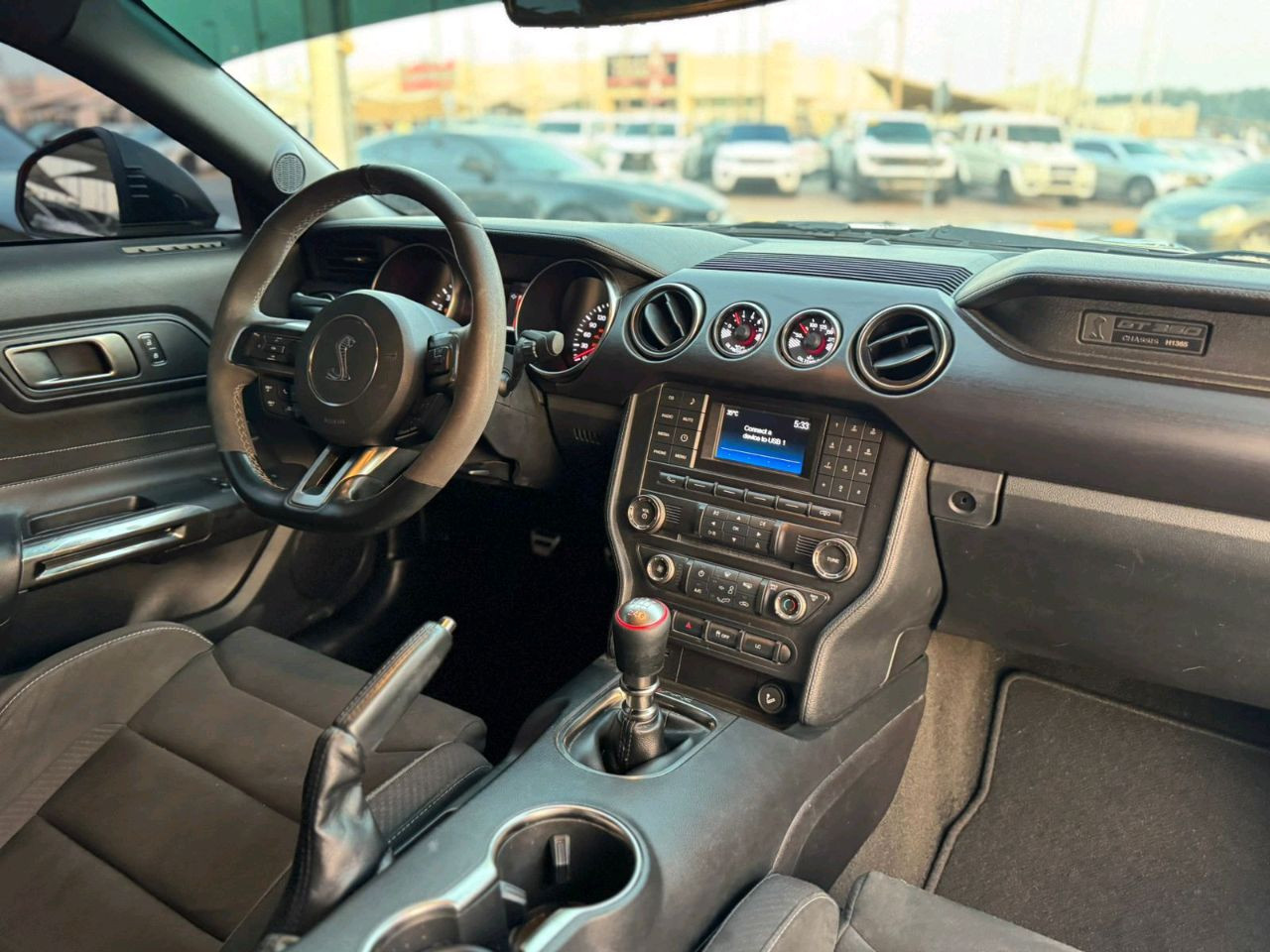 Ford Mustang - Image 10