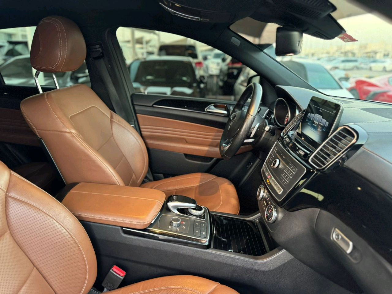 Mercedes Benz GLE SUV - Image 10