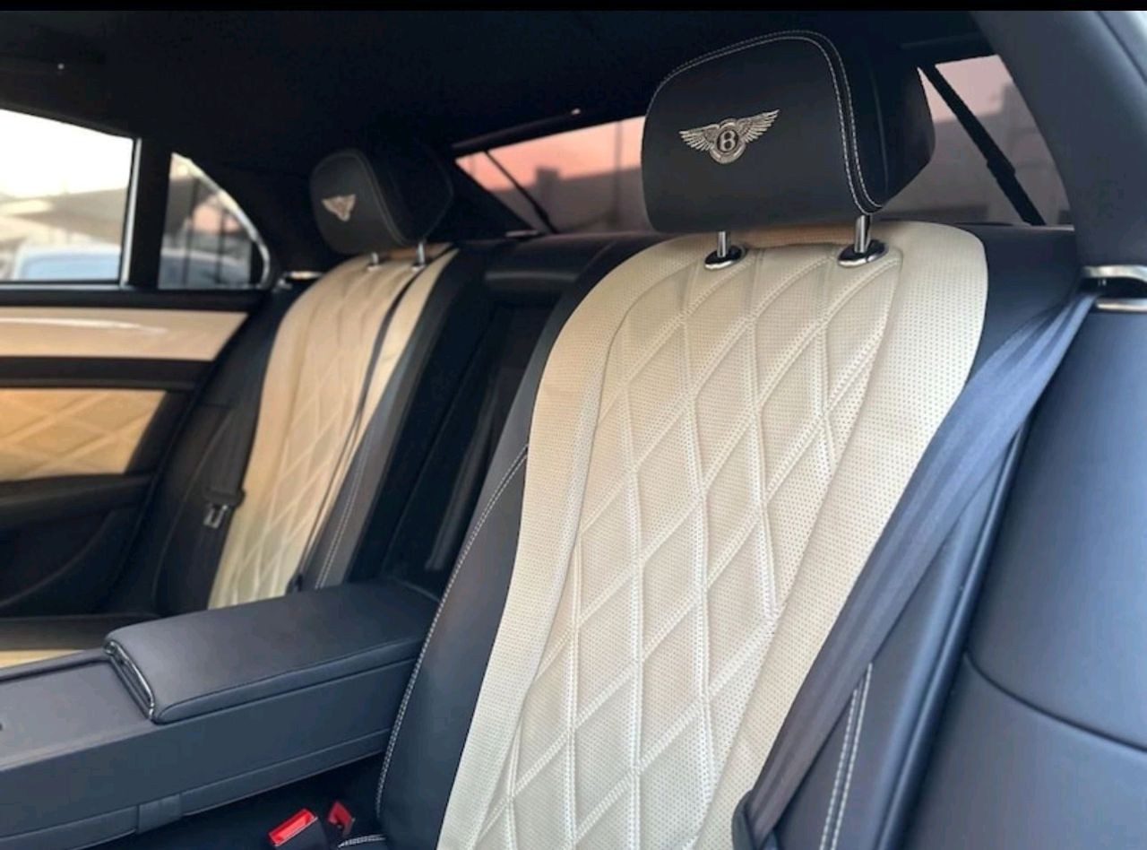 Bentley Continental Flying Spur - Image 7