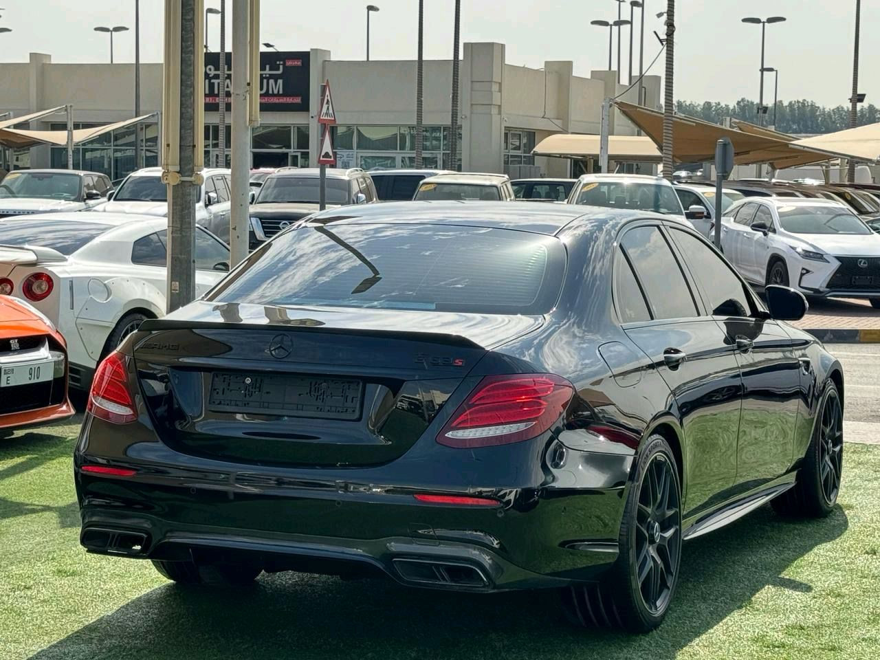 Mercedes Benz E-Class - Image 10