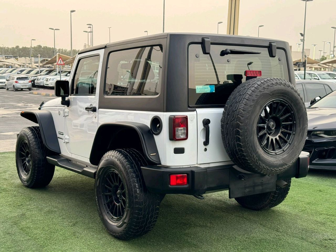 Jeep Wrangler - Image 9