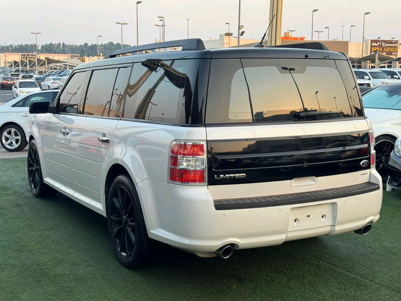 Ford Flex - Image 8