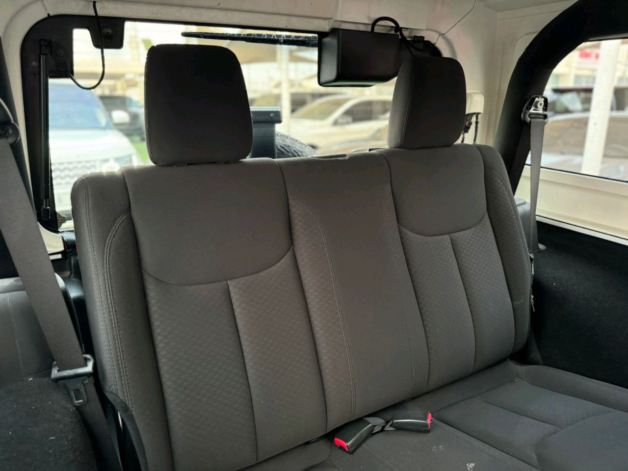Jeep Wrangler - Image 10