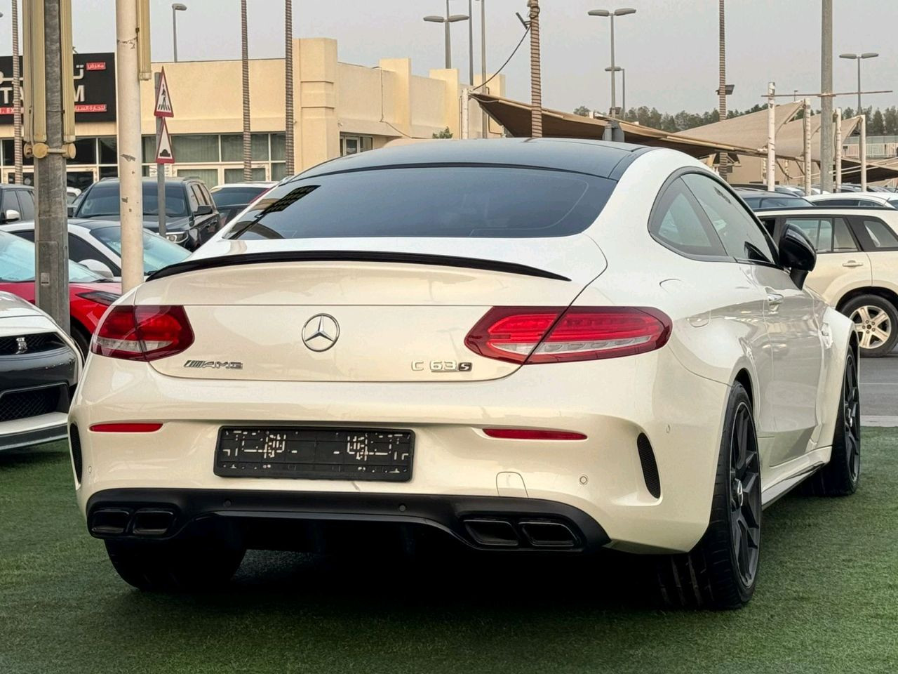 Mercedes Benz C-Class - Image 11
