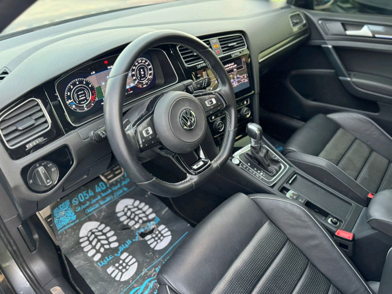 Volkswagen Golf R - Image 11