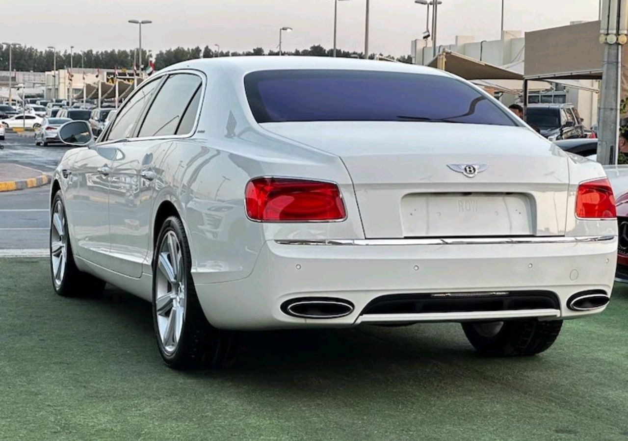 Bentley Continental Flying Spur - Image 5