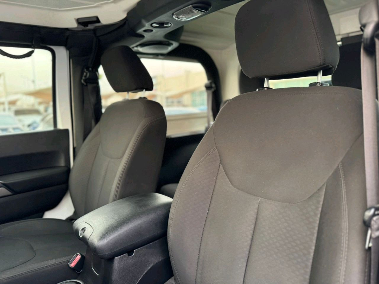 Jeep Wrangler - Image 8