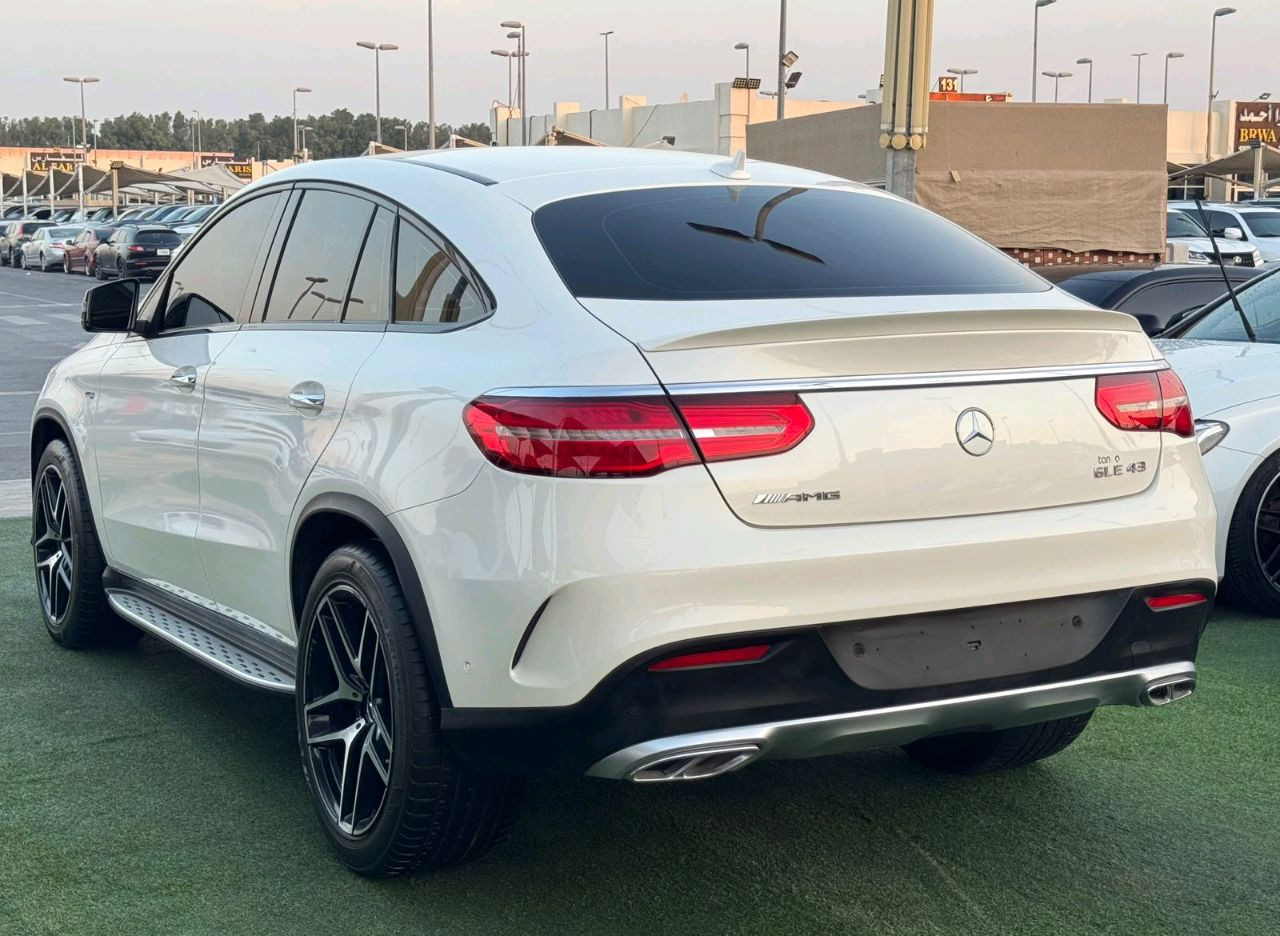 Mercedes Benz GLE SUV - Image 3