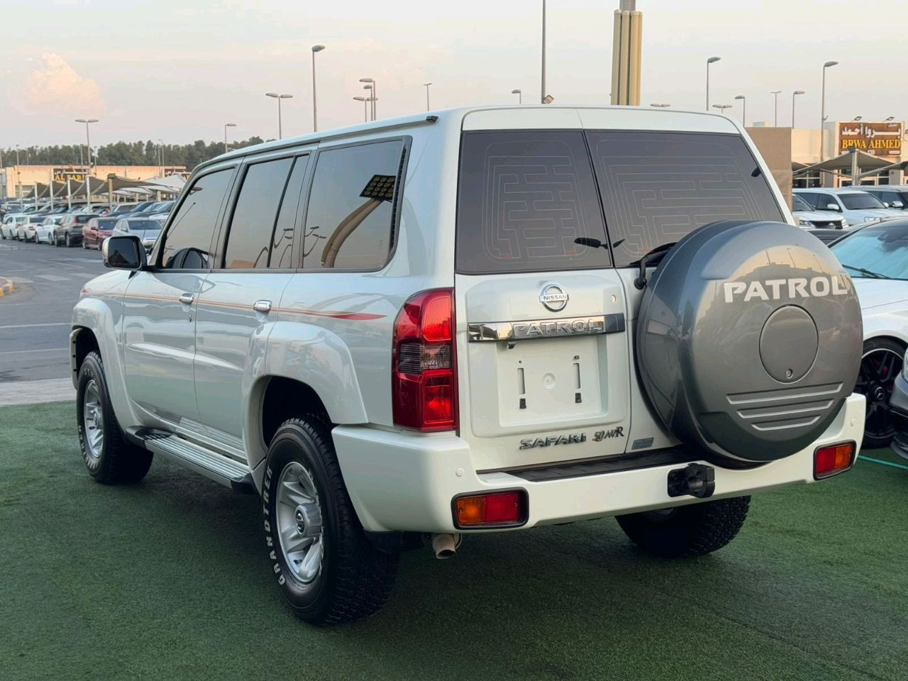 Nissan Safari - Image 5