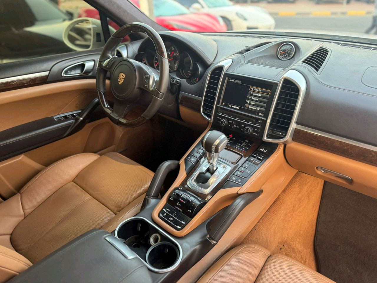 Porsche Cayenne - Image 12