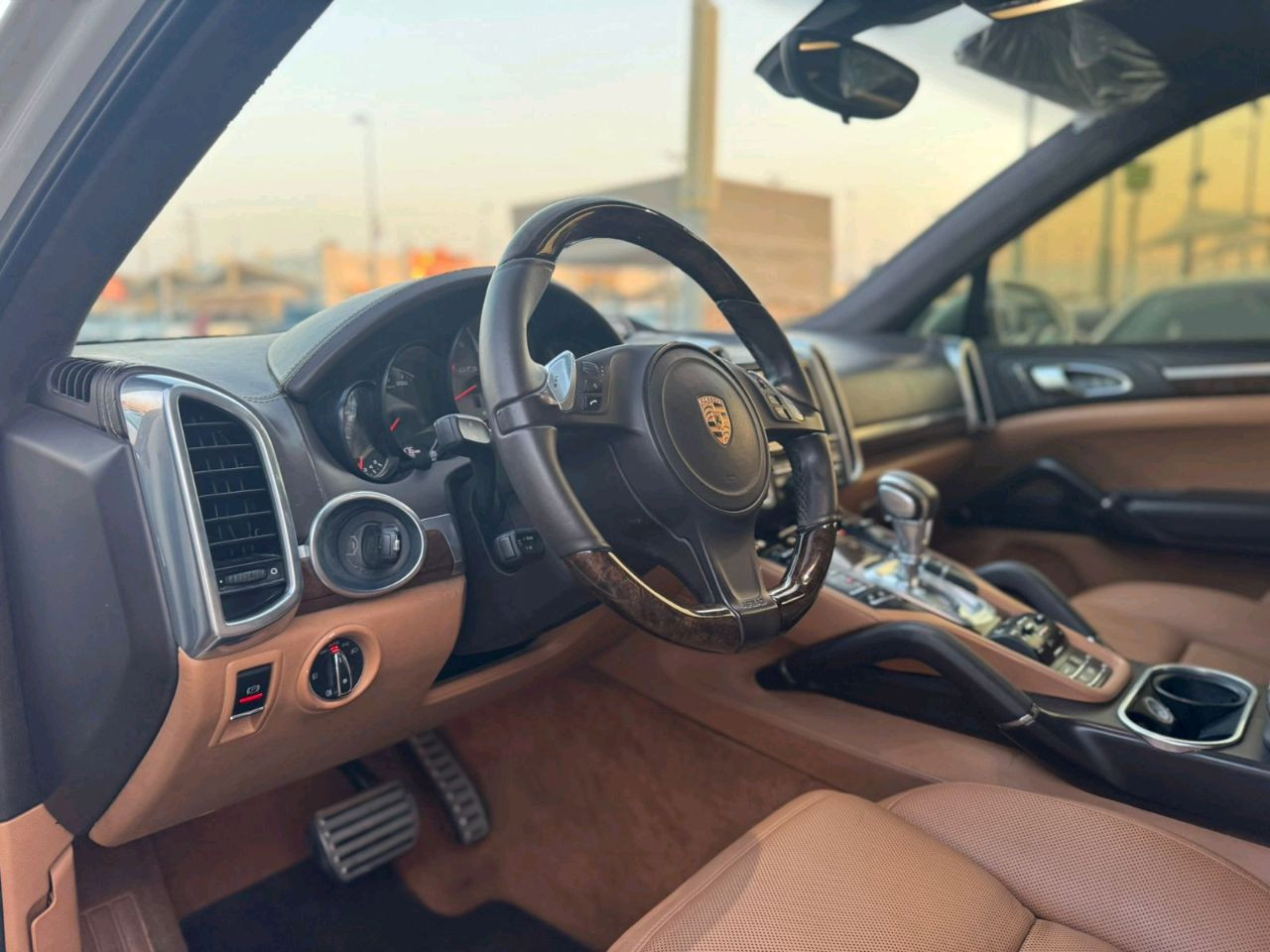 Porsche Cayenne - Image 11