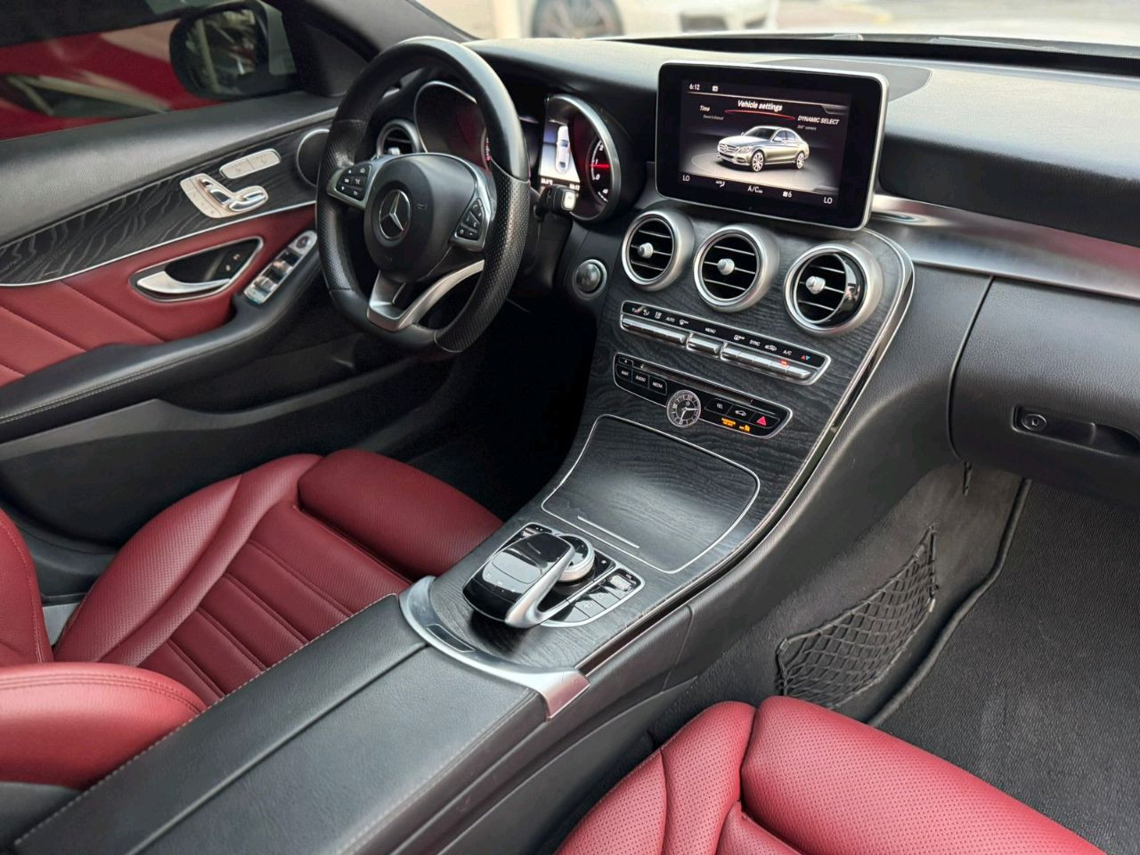Mercedes Benz C-Class - Image 12