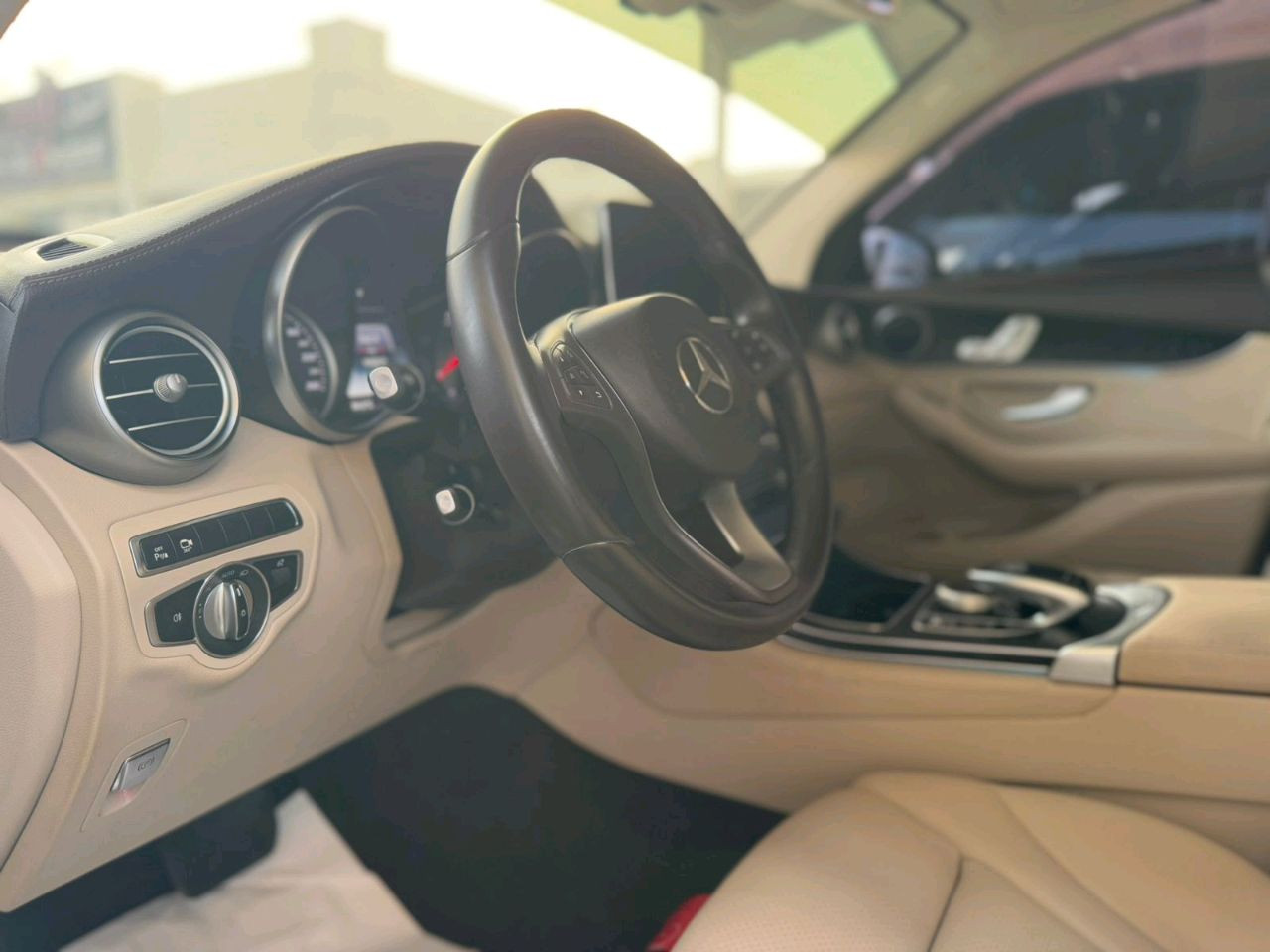 Mercedes Benz GLC - Image 11
