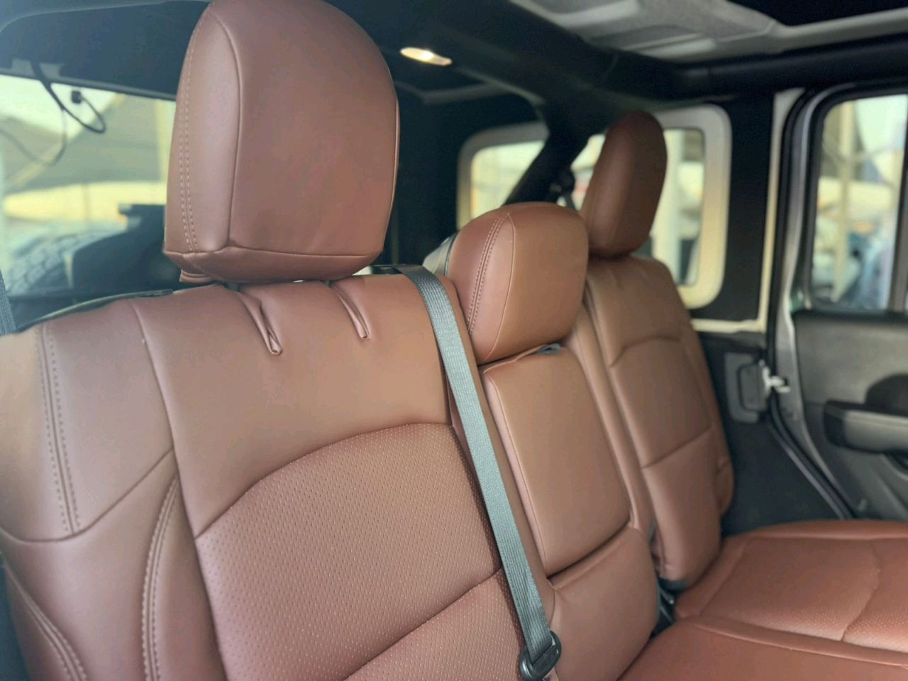 Jeep Wrangler - Image 3