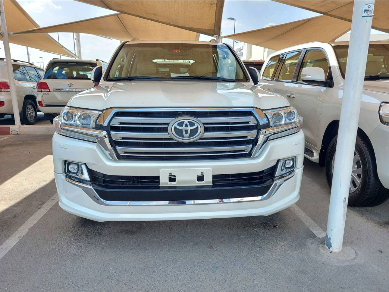 Toyota Land Cruiser - Image 4